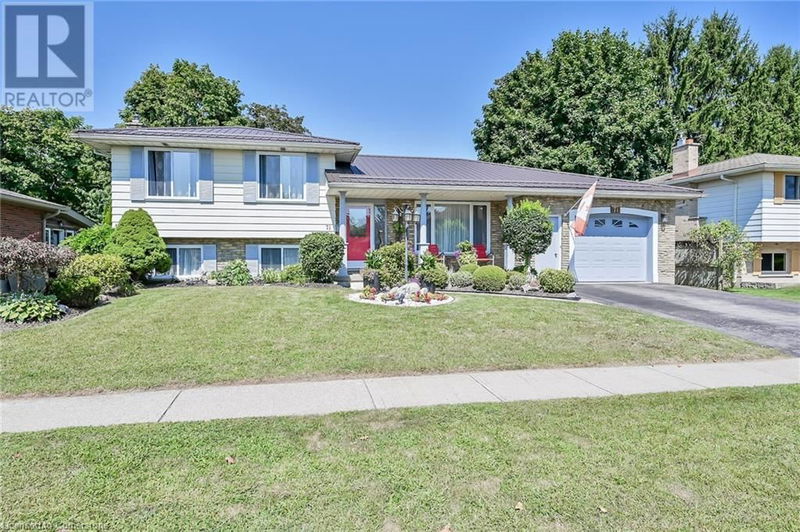 71 LYNNDALE Road  Simcoe, N3Y4S4 | Image 1