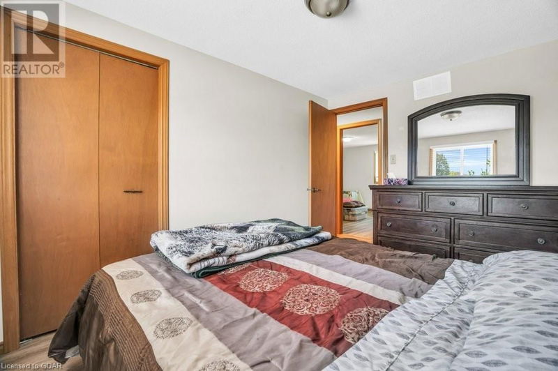 243 STEPHANIE Drive  Guelph, N1K1L8 | Image 19