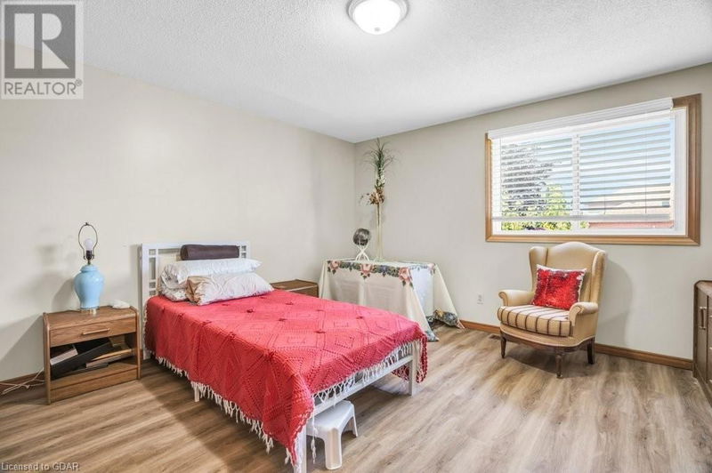 243 STEPHANIE Drive  Guelph, N1K1L8 | Image 22