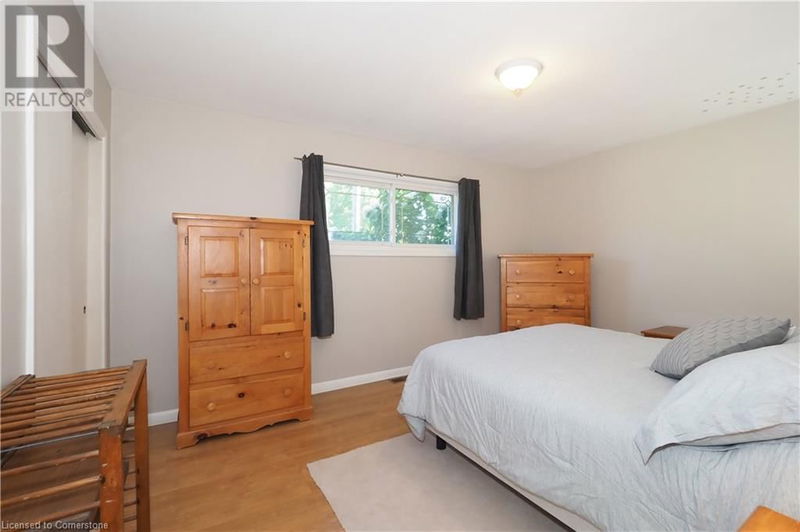 2 UNIVERSITY Avenue East Elmira, N3B2E8 | Image 25