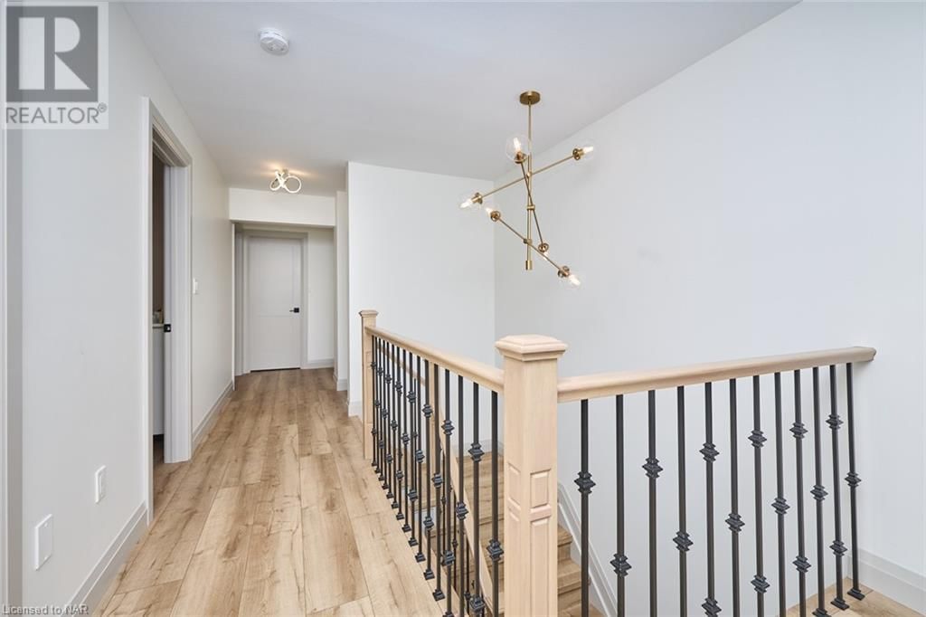 73 BERGENSTEIN Crescent Image 30