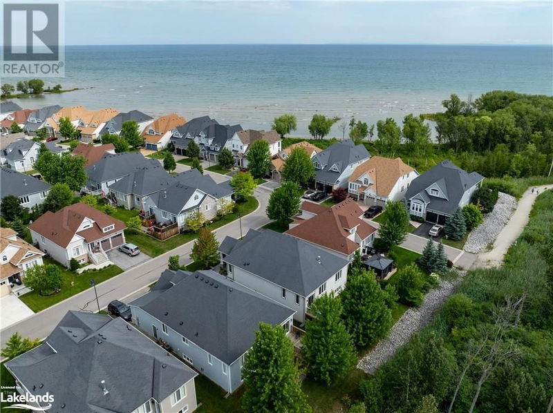 44 STARBOARD Circle  Wasaga Beach, L9Z0E9 | Image 45