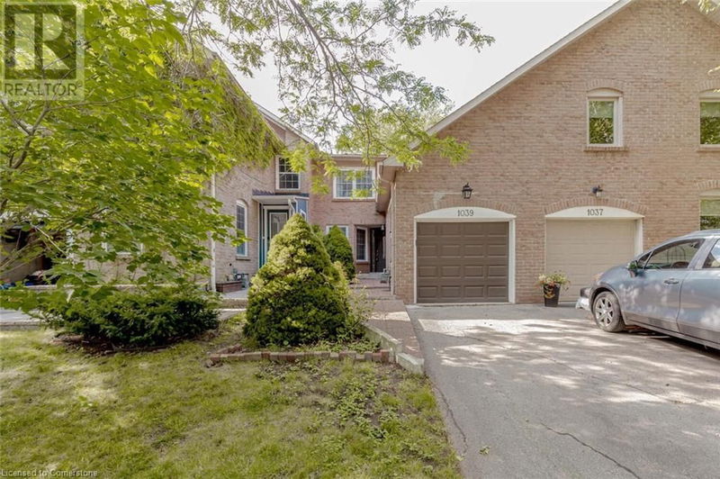 1039 RUNNYMEAD Crescent  Oakville, L6M1C5 | Image 1