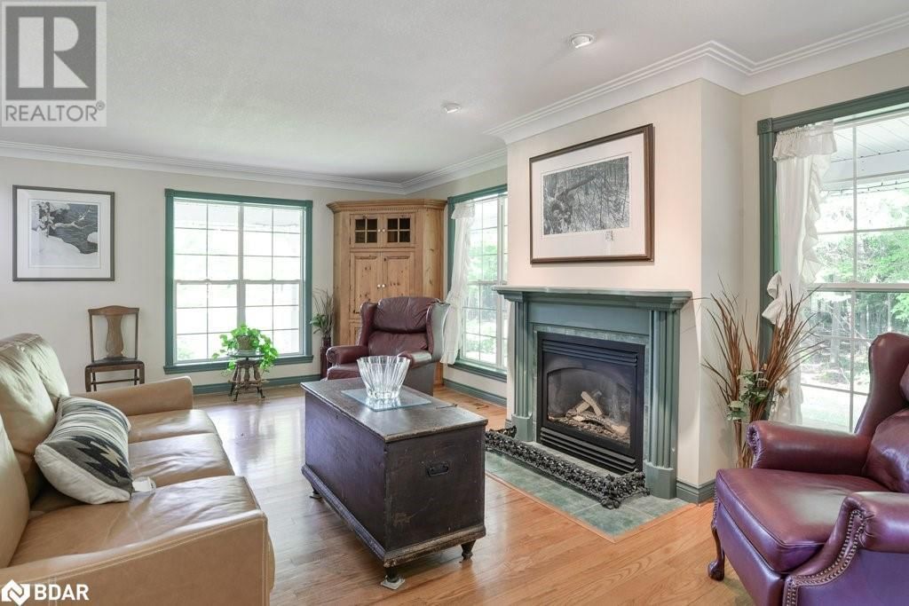 1390 WARMINSTER Image 11