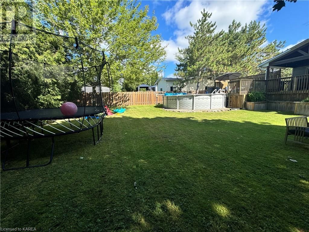 84 SOUTHWOOD Crescent Image 37