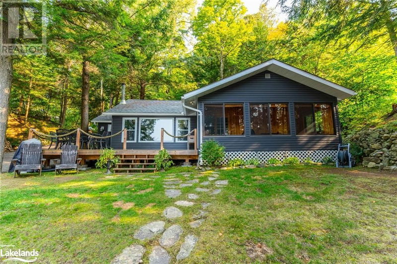 1017 TANAMAKOON Lane  Haliburton, K0M1S0 | Image 1