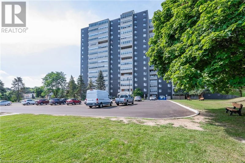 225 HARVARD Place  Waterloo, N2J4H4 | Image 2