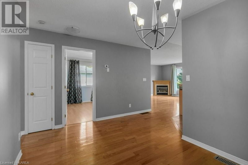 586 TEAL Court  Kingston, K7M8Z5 | Image 14