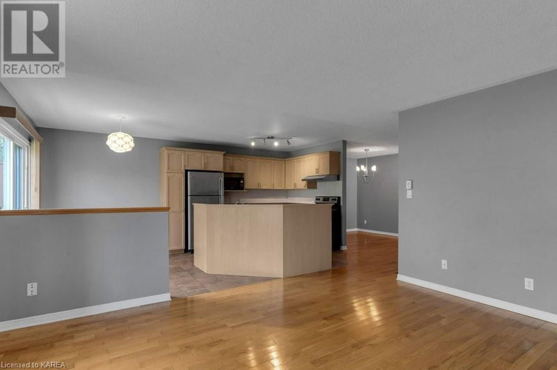 586 TEAL Court  Kingston, K7M8Z5 | Image 22