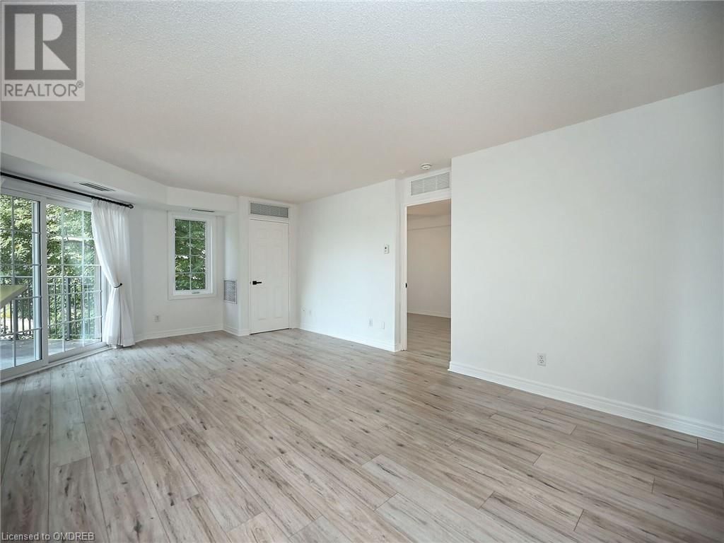 2301 PARKHAVEN Boulevard Unit# 204 Image 10