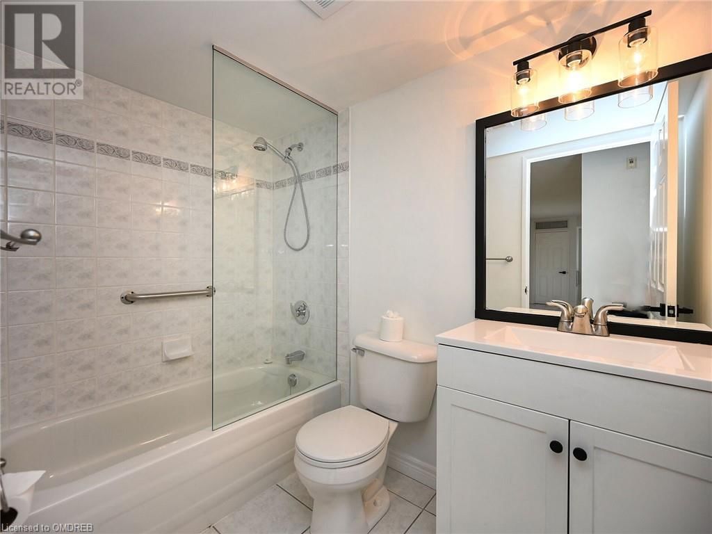 2301 PARKHAVEN Boulevard Unit# 204 Image 30