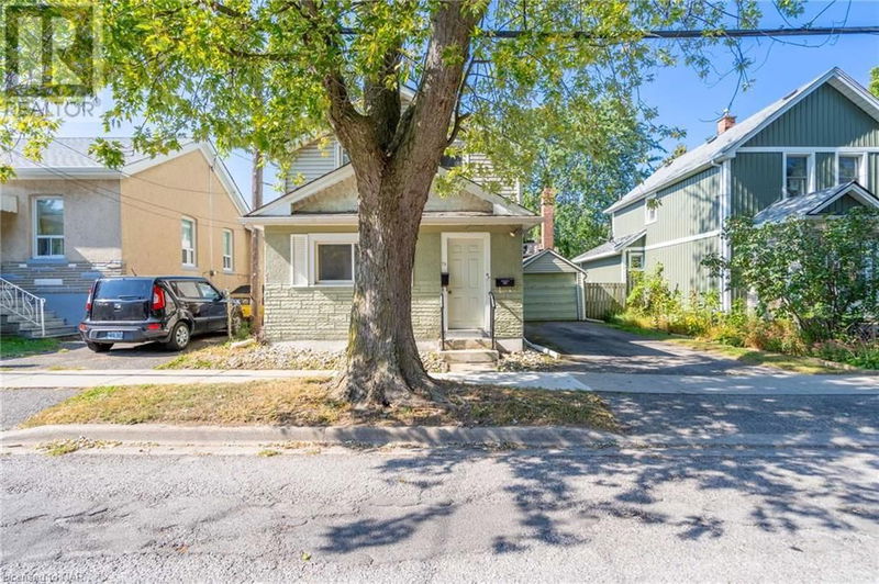 13 WOODLAND Avenue  St. Catharines, L2R5A1 | Image 2