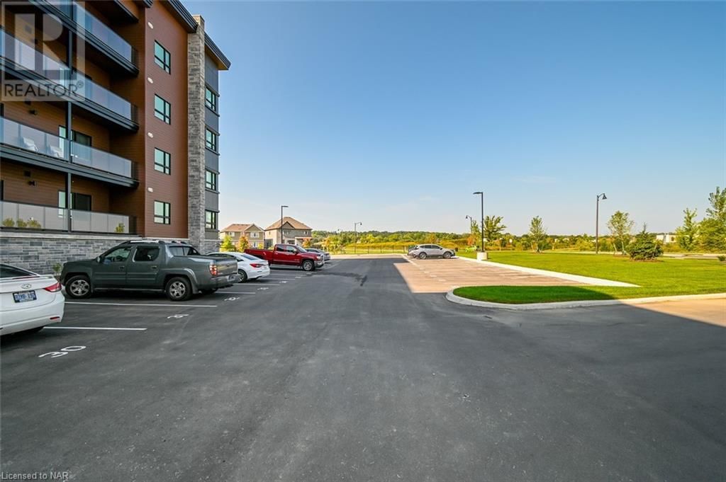 118 SUMMERSIDES Boulevard Unit# 209 Image 29