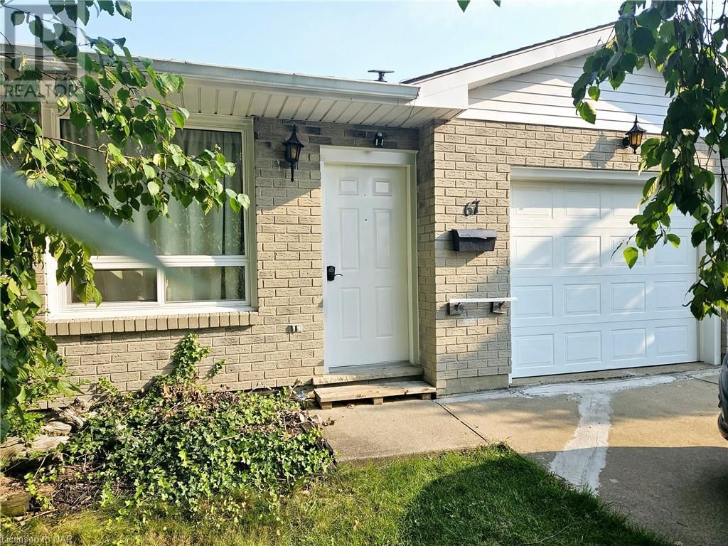 67 MCDONAGH Crescent Image 1