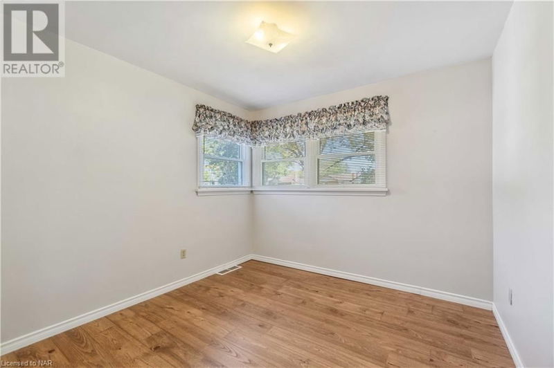 8791 PARLIAMENT Avenue  Niagara Falls, L2G6R1 | Image 13