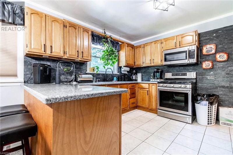 449 BUNTING Road  St. Catharines, L2M3Z3 | Image 11