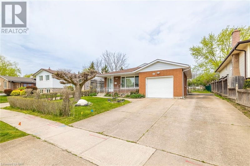 4177 BROOKDALE Drive  Niagara Falls, L2H2A9 | Image 2