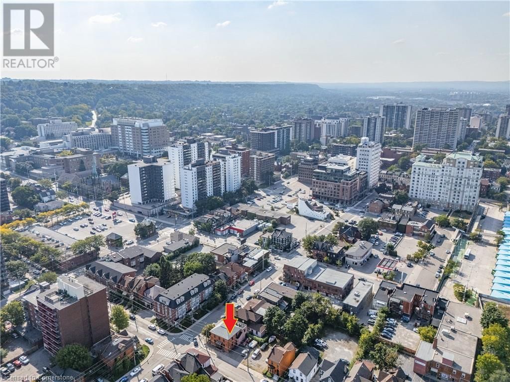 120 CATHARINE STREET SOUTH Image 4