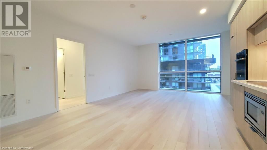 39 ROEHAMPTON Avenue Unit# 411 Image 6