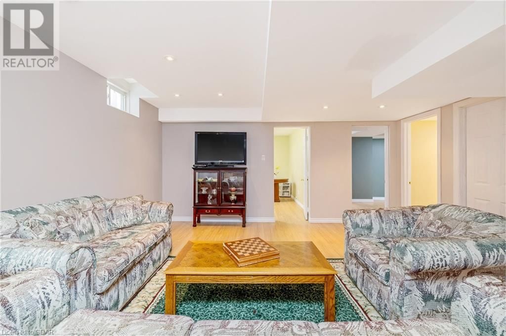 15074 DANBY Road Image 39