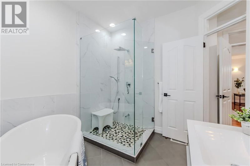 180 OLD ABBEY Road  Waterloo, N2K4B2 | Image 27