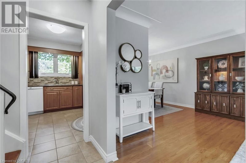 335 MEADOWHILL Road  Burlington, L7L3L2 | Image 5