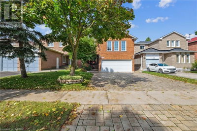 7433 DOVERWOOD Drive  Mississauga, L5N6N3 | Image 1