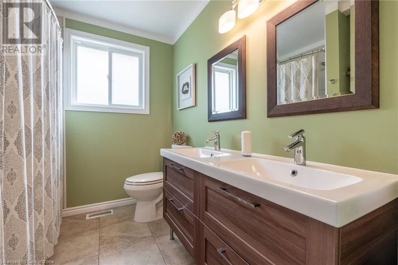 25 CORK Crescent  Brantford, N3V1E2 | Image 21