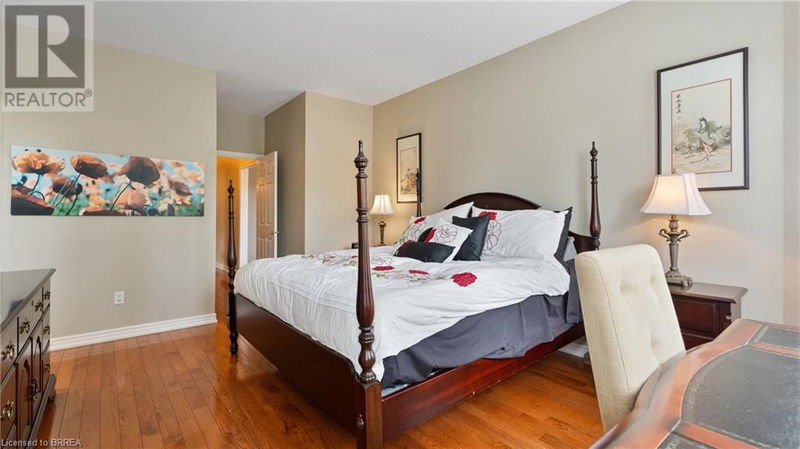 137 THOROUGHBRED Boulevard  Ancaster, L9K1N2 | Image 16