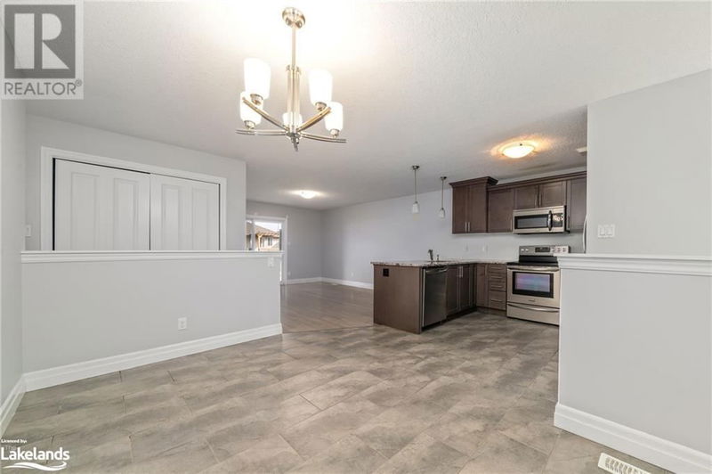 7 CORTLAND Crescent  Quinte West, K0K1B0 | Image 11