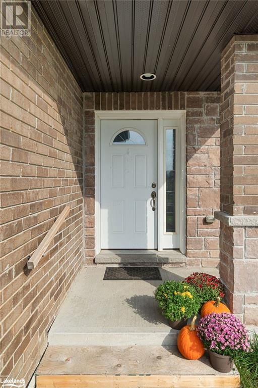 7 CORTLAND Crescent  Quinte West, K0K1B0 | Image 2