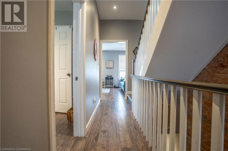 165 EMERALD Street North Hamilton, L8L5K9 | Image 32