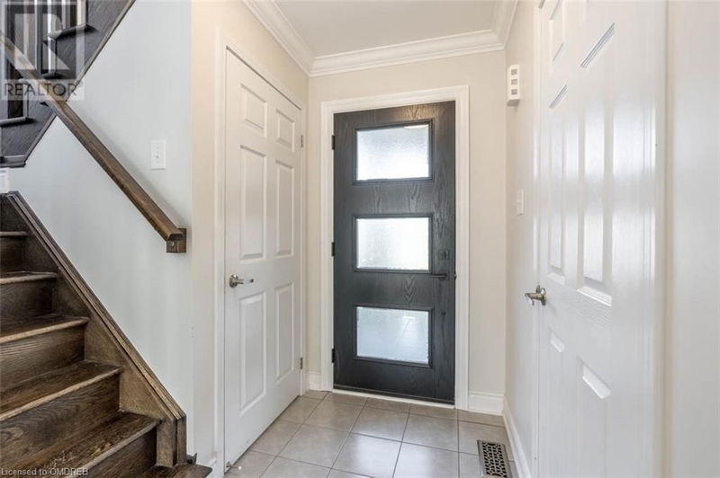 845 CHALLINOR Terrace  Milton, L9T7V6 | Image 3