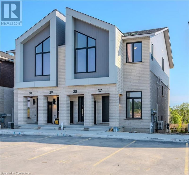 15 STAUFFER WOODS Trail  Kitchener, N2P2P4 | Image 1