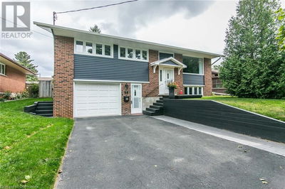 36 RUSKVIEW Road  Kitchener, N2M4S2 | Image 1