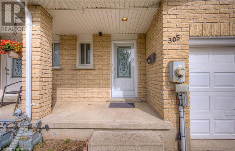 305 BREMBEL Crescent  Kitchener, N2B3W9 | Image 3