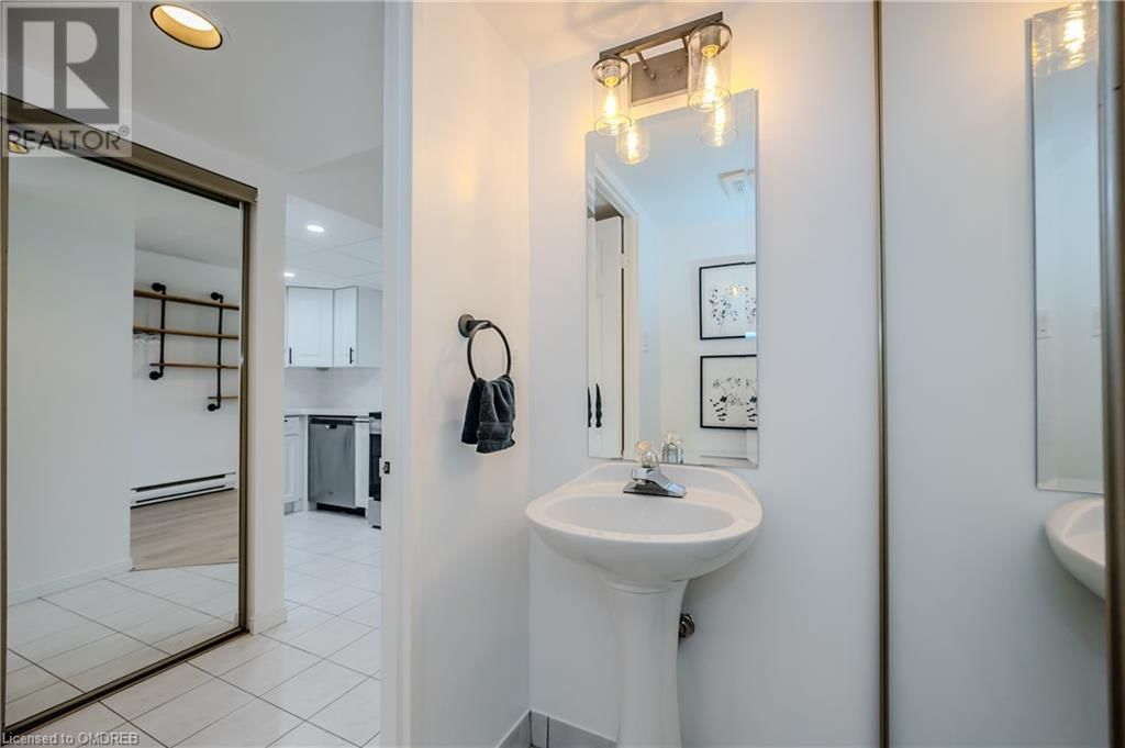 100 BRONTE Road Unit# 408 Image 17