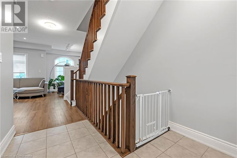 46 BORERS CREEK Circle  Waterdown, L8B1W3 | Image 27