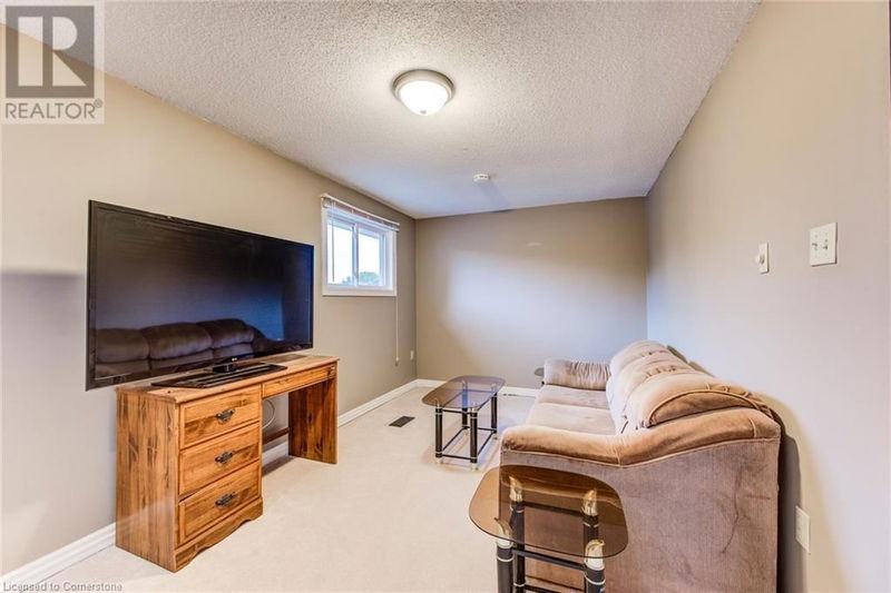 365 PIONEER Drive  Kitchener, N2P2A6 | Image 29