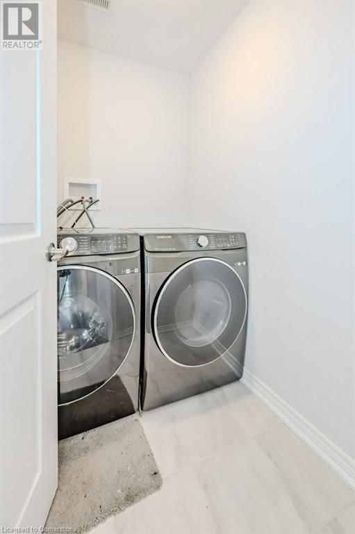 121 SUNFLOWER PLACE Image 33
