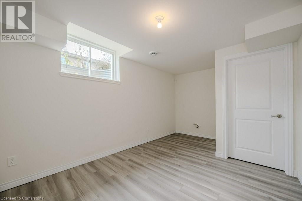 121 SUNFLOWER PLACE Image 37