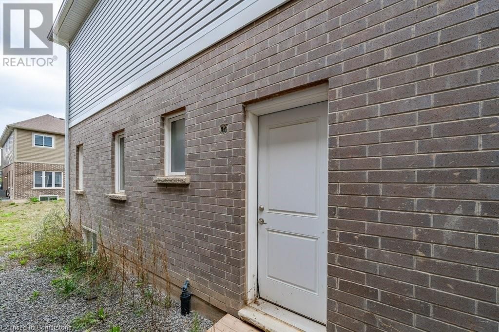 121 SUNFLOWER PLACE Image 39