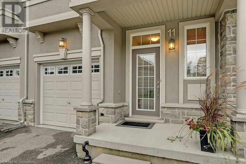 370 STONEHENGE Drive  Ancaster, L9K0H9 | Image 3