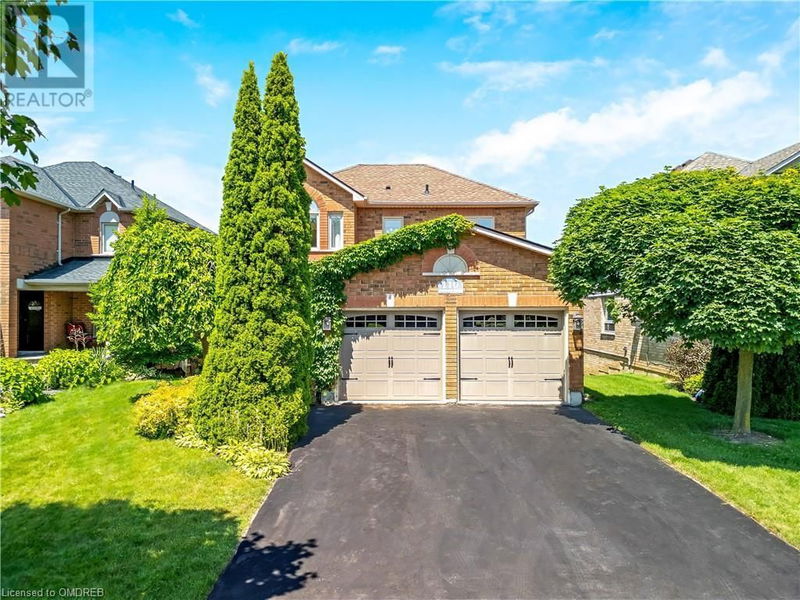 110 PENTLAND Road  Waterdown, L8B0P4 | Image 1