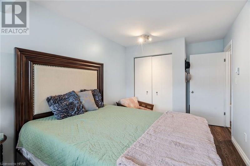 18 SAUBLE RIVER Road  Grand Bend, N0M1T0 | Image 26