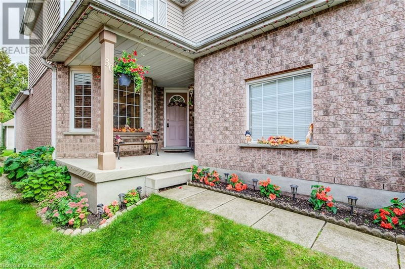 30 WAXWING Crescent  Guelph, N1C1E1 | Image 4