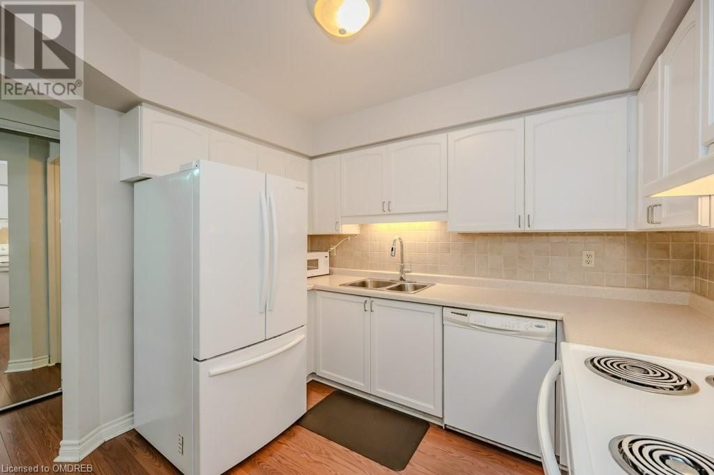 1071 QUEENS Avenue Unit# 104 Image 24