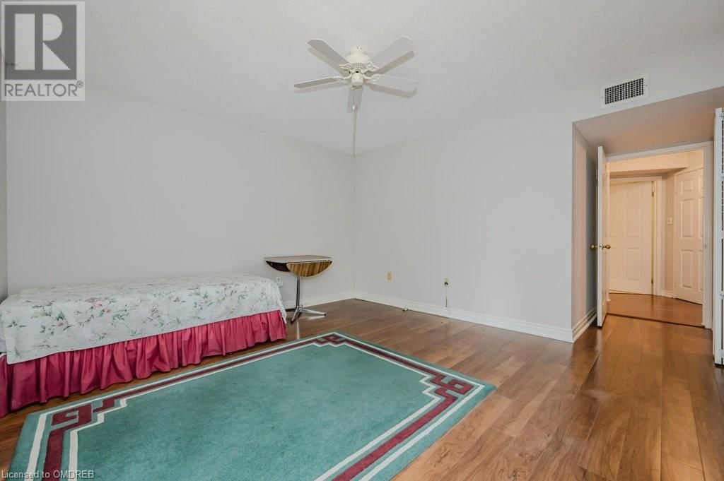 1071 QUEENS Avenue Unit# 104 Image 30