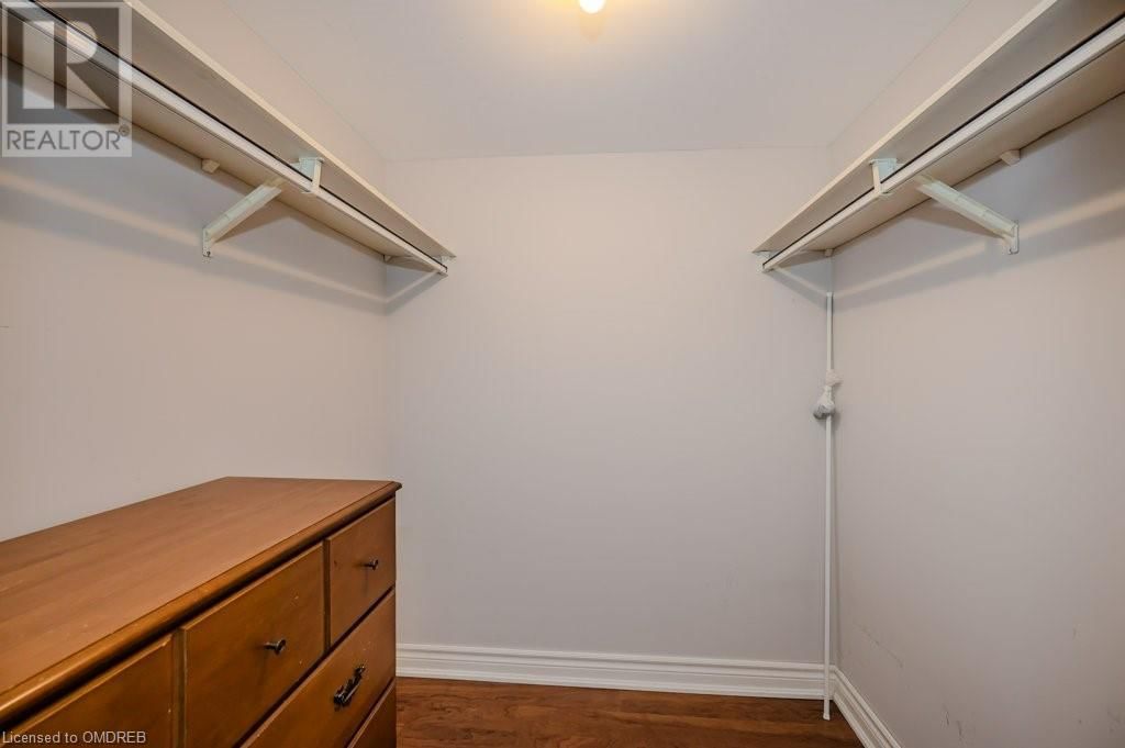 1071 QUEENS Avenue Unit# 104 Image 32