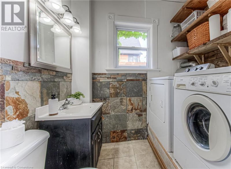 304 PARK Street  Kitchener, N2G1N1 | Image 21